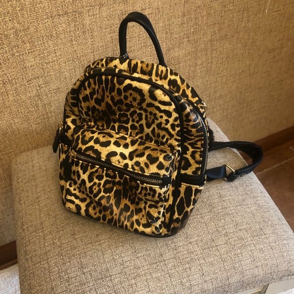 Leopard Mini Backpack - Picture 1 of 3